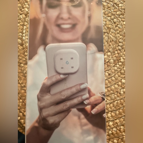 PureMobile UV sanitizer brand new in the box. - Picture 5 of 6